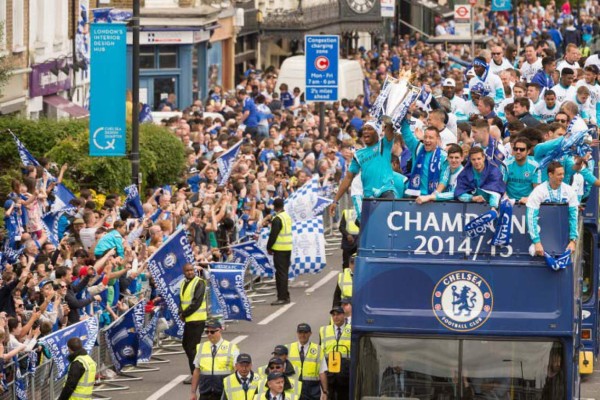 Celebraciones de los campeones por el mundo