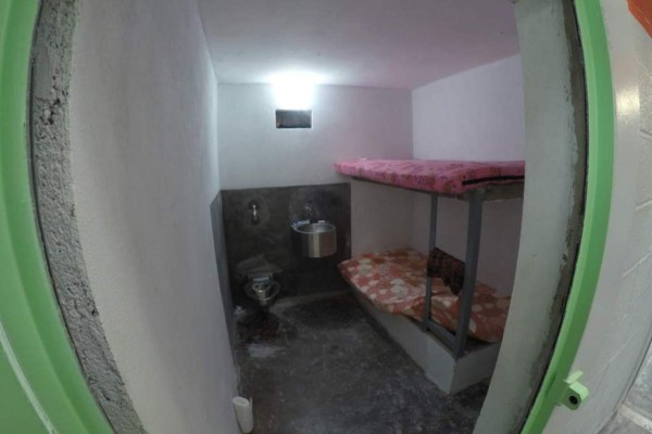 INFORME ESPECIAL: Así es la vida dentro de la nueva prisión de Honduras: El Pozo 3