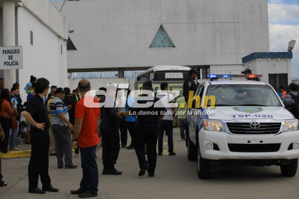 EN FOTOS: Chicharito Hernández causó furor en la llegada de México a San Pedro Sula