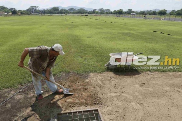 La otra cara de La Lima: El 'estadio' Milton Flores y su total abandono