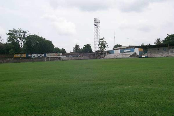 ¡No solo en Honduras! Los pequeños estadios de fútbol en Centroamérica