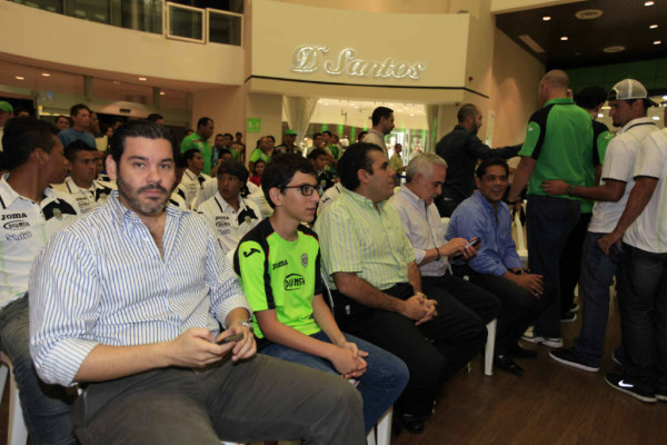 El moustro ya tiene su nueva piel.