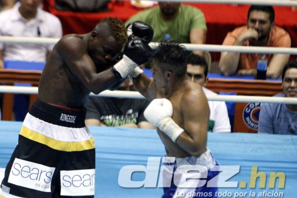 ¡Josec 'Escorpión” Ruiz retiene el cinturón de campeón Centroamericano y del Caribe