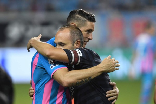 Así fue el adiós de Fernando Torres: Junto a dos grandes amigos y con paliza en Japón