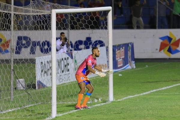 EN FOTOS: El emotivo adiós a Vergara y la visita inesperada en el Nacional
