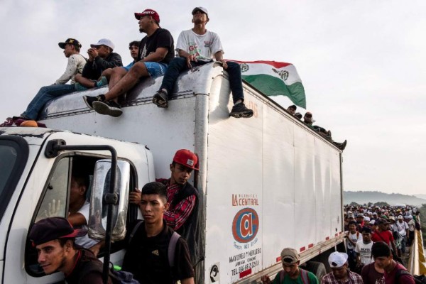 FOTOS: Caravana de migrantes viaja a Ciudad de México para pedir permiso migratorio