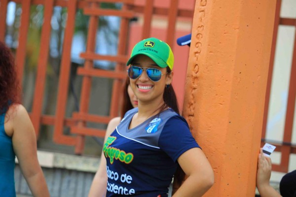 Estas son las chicas hermosas que invadieron la final del fútbol de Honduras