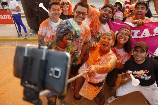 Las chicas más hermosas que engalanaron el Colorun 2016
