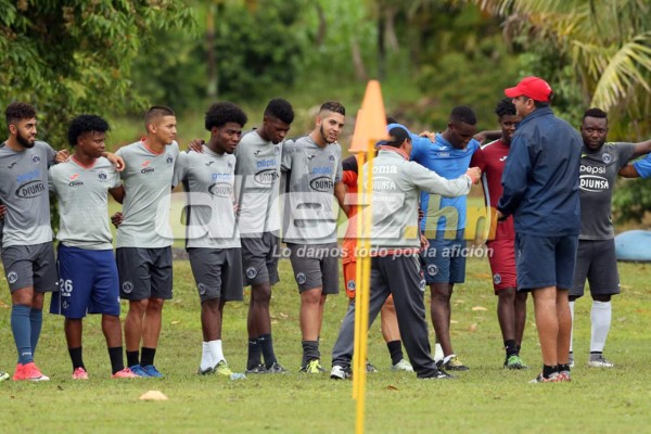 MERCADO: Marathón confirma delantero y UPNFM busca tres refuerzos