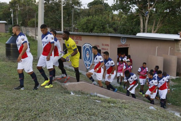 Así es el humilde estadio donde juega el 'PSG' de Honduras