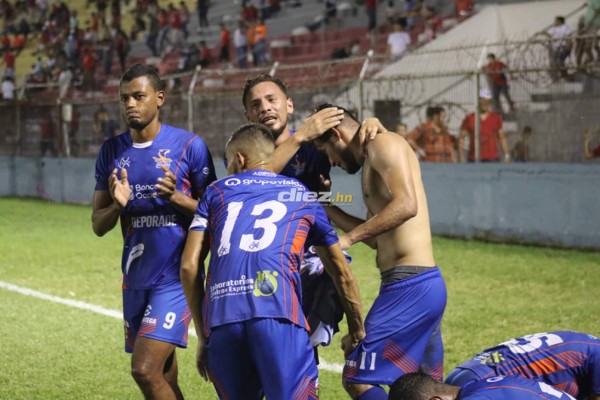 NO VISTE EN TV: Chicas lindas, explosión de ira y festejos en el Estadio Ceibeño
