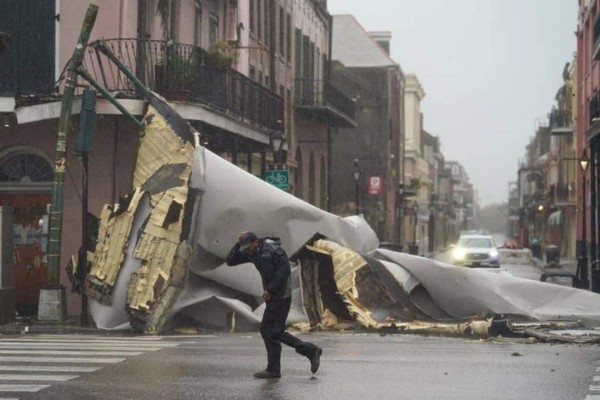 Devastadoras imágenes del paso del huracán Ida en New Orleans y todo el estado de Luisiana