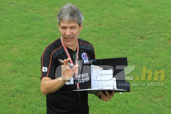 MERCADO: Jonathan Paz se va a México y buscarán que Ronaldino se quede en Honduras