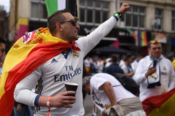 ¡Qué fiesta! Espectacular ambiente en Cardiff previo a la final de Champions