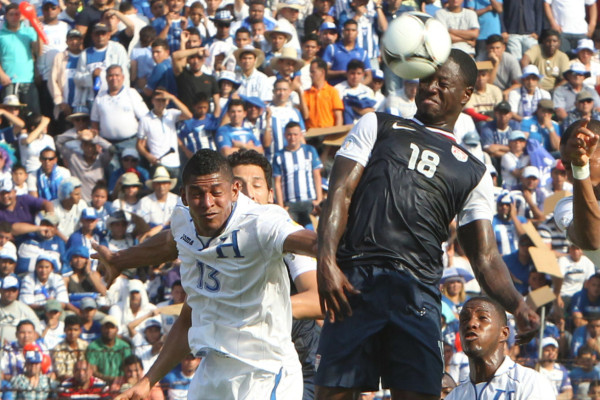 Selección de Honduras ganó a Estados Unidos 2-1