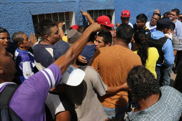 Locura en las taquillas del Nacional por los boletos para ver el juego ante Pachuca