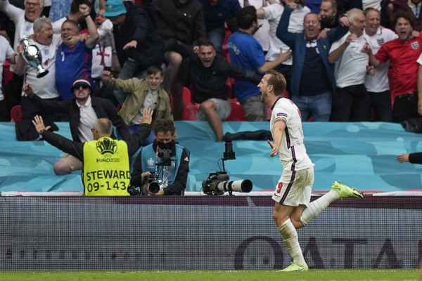 Fotos: los invitados de lujo, preciosas chicas, alemanes hundidos y le dice adiós a la selección