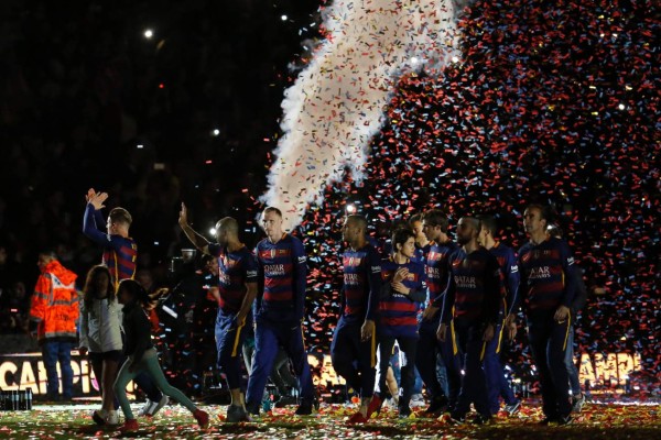 Barcelona celebró su doblete con una gran fiesta en el Camp Nou