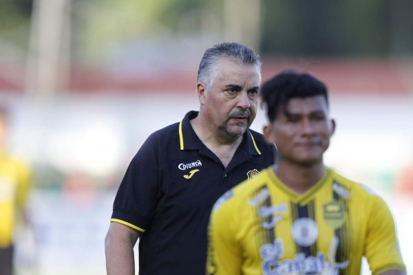 El blog de Ponce Morazán: ¿Por qué a los sampedranos les cuesta tanto ser campeones?&nbsp;&nbsp;