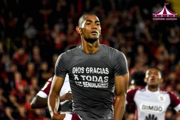 TOP: Futbolistas hondureños que se han consagrado campeones en el extranjero