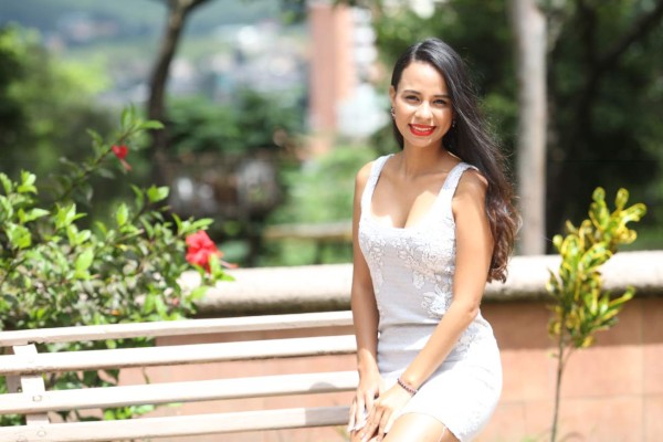 Conocé a Circi Hernández, la bella periodista deportiva que no saldría con un futbolista