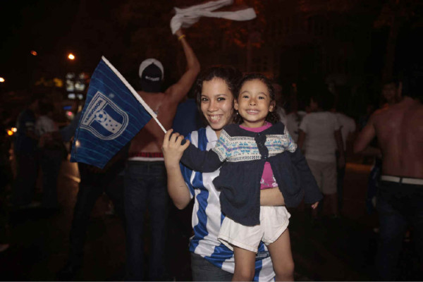 Honduras celebra en las calles el Aztecazo