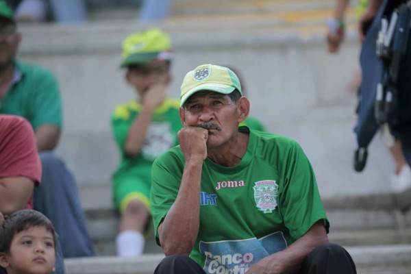 Los 10 tipos de aficionados que van a un estadio de fútbol