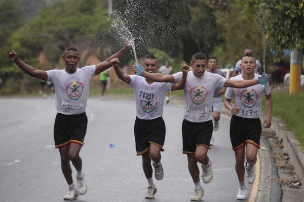 Las mejores imágenes de la Maratón ' Corriendo por la Salud”