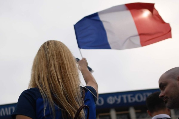 ¡AMBIENTAZO! Así se vive la previa de la final del Mundial Francia-Croacia