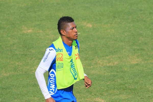 La felicidad de Costly al volver a poner la camisa de Honduras