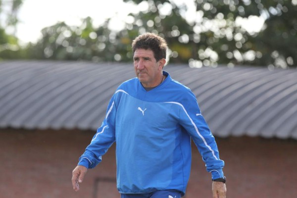 RUMORES Y FICHAJES: Legionario está cerca de volver y Héctor Vargas es noticia