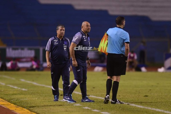 Las impactantes y desgarradoras fotos de los futbolistas de Honduras en el Olímpico y el júbilo de los panameños