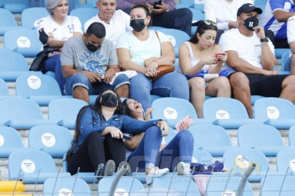 Honduras vs Panamá: El estadio Olímpico con lona, anillos de seguridad y primeros hinchas en llegar