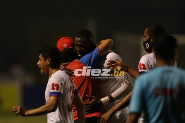 NO SE VIO EN TV: El festejo de Pedro Troglio, reclamos de Nerlyn Membreño y la frustración de Buba