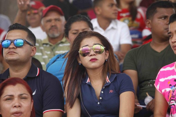 Las chicas lindas que engalanaron el cierre de las vueltas en Honduras