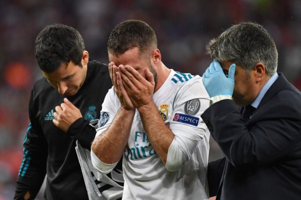 En fotos: Conmovedoras imágenes de Salah y Carvajal llorando en Kiev
