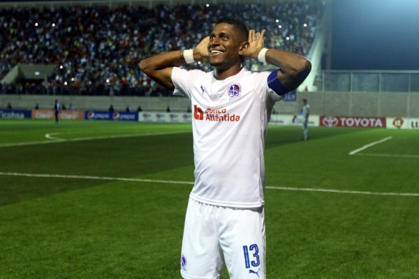 La revolución de Nahún Espinoza con su 11 en Olimpia: Wilson Palacios coquetea con la titularidad