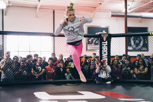 Divina y sexy, así es Holly Holm, la nueva reina de las artes marciales mixtas
