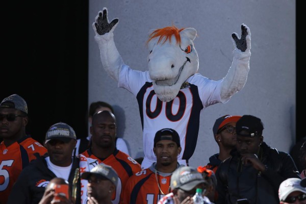 Así fue la espectacular celebración de los Broncos tras ganar el Super Bowl
