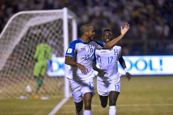 El sorpresivo 11 de Honduras ante Australia que utilizaría la hermosa Ana Jurka