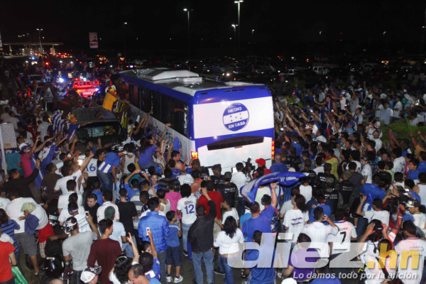 Espectacular recibimiento a la Selección de Honduras