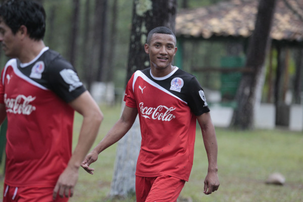Luis Garrido ya entrena con normalidad