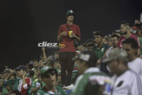 Las otras fotos del clásico: La preciosa esposa de Mario Martínez, la rubia y el malabarista