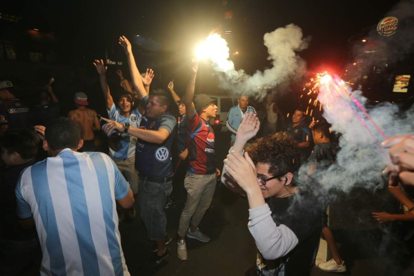 FOTOS: La fiesta de los motagüenses que se tomaron las calles de la capital