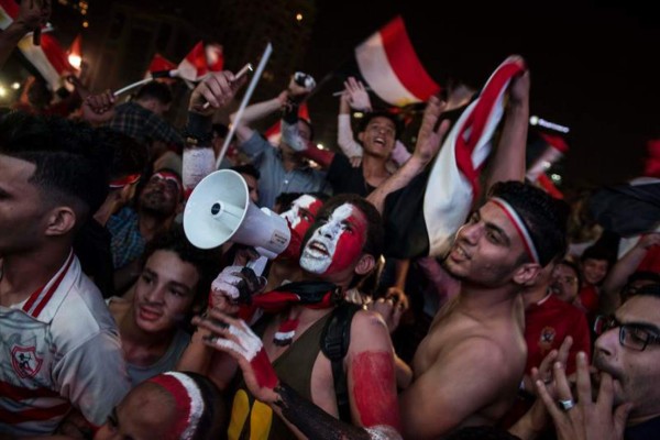 ¡UNA LOCURA! Las calles de Egipto se inundaron de personas celebrando el pase a Rusia-2018