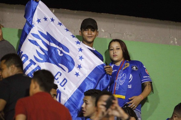 Lo que no se vio por la TV: Bailes, tristezas, alegrías y goles