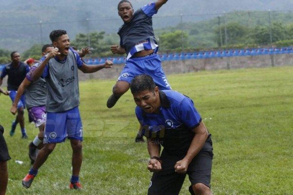 Graderías abarrotadas, bellezas de Ocotepeque y grito de alegría en triunfo de Victoria ante Pinares en la finalísima