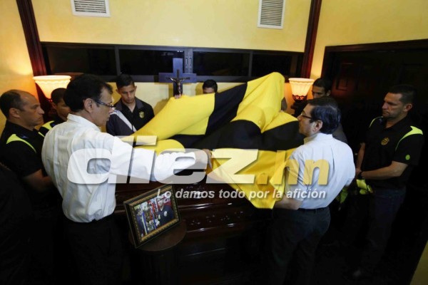 Así es el velatorio de Mario Verdial en San Pedro Sula