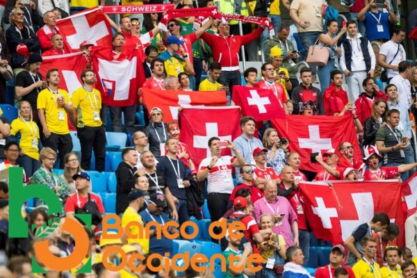 EL COLOR: Todas las imágenes del ambiente del Suecia vs Suiza