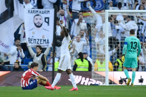 En fotos: El precioso homenaje a Kobe Bryant en el derbi y el cántico del Bernabéu a Simeone